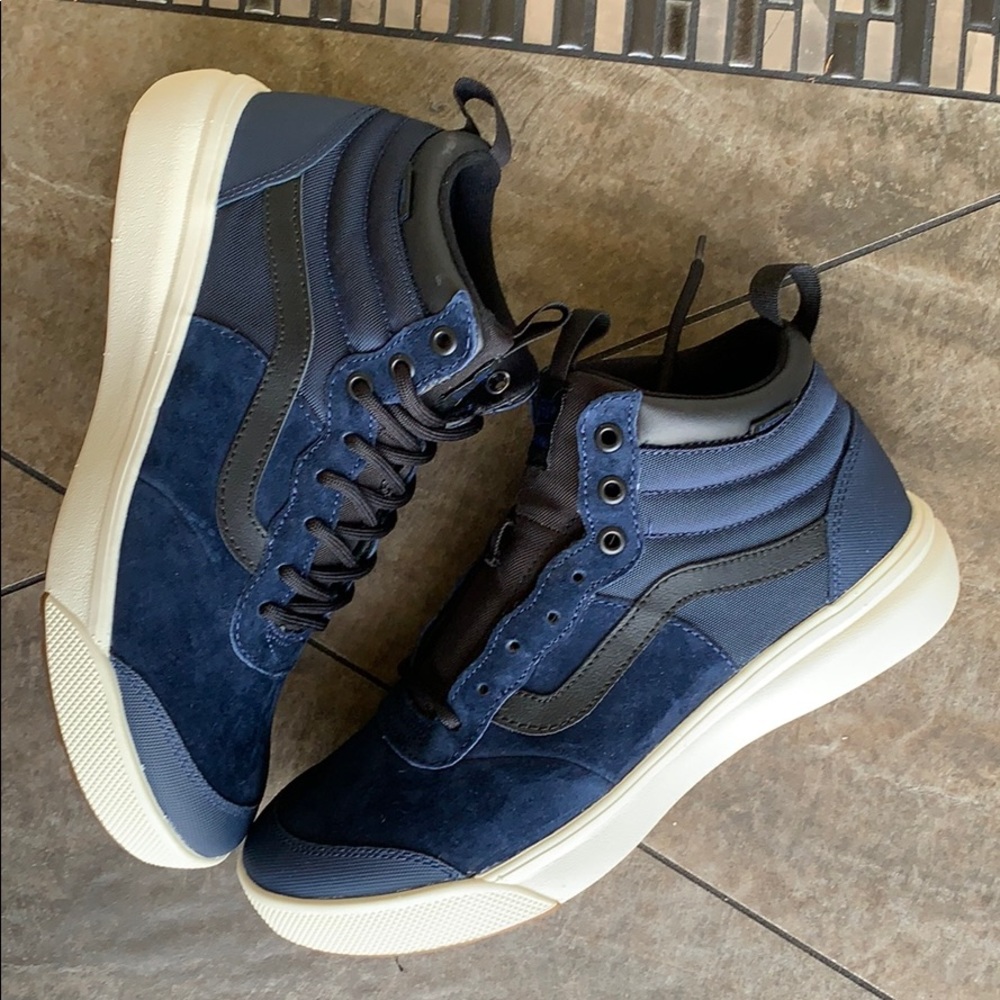 • VANS ULTRARANGE SK8-HI MTE Dress Blue/black WMNS - Picture 16 of 16